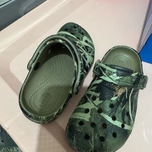 CROCS toddler size 10 camouflage